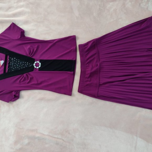 Dressy Blouse and Skirt - Picture 2 of 5